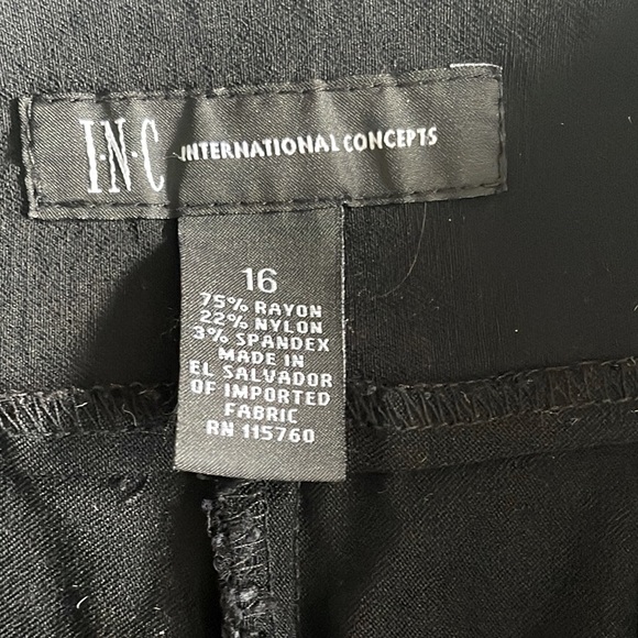 INC. International Concepts Plus Size Dress Capri Pants - Picture 9 of 9